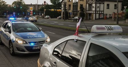 Napadli na taksówkarza w centrum Warszawy. Tak się tłumaczył 16-latek