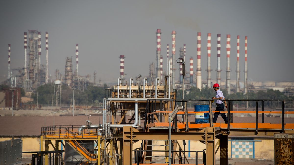 Iran wstrzymał część dostaw do Chin