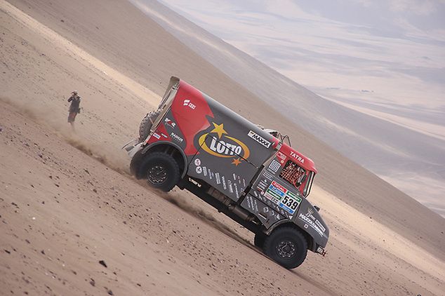 Kolejny udany dzień dla polskiej ciężarówki w Rajdzie Dakar.