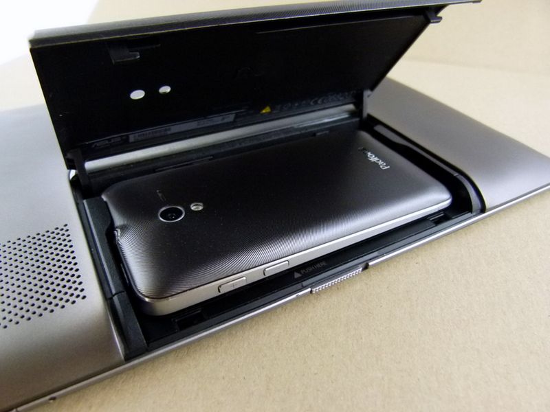 Asus PadFone - test smartfona, tabletu i netbooka w jednym 3