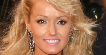 "Słoneczny patrol": Niesforna kreacja Hayley Roberts