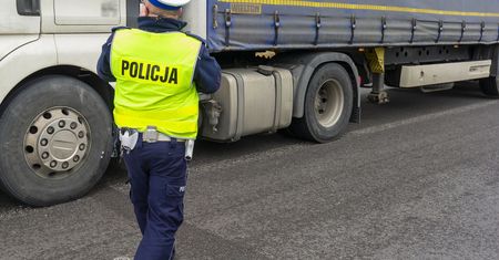 Otworzyli ciężarówkę. W środku łup o wartości 8 mln zł