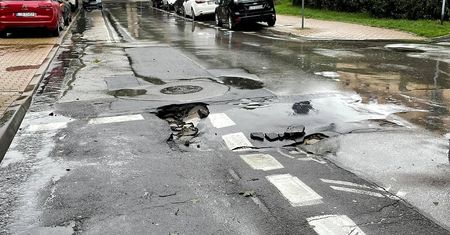 Fatalne skutki ulewy w Lublinie. Zapadła się jezdnia w centrum miasta