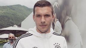 Euro 2016: wzruszające zdjęcie. Podolski wita na świecie swoją "małą księżniczkę"