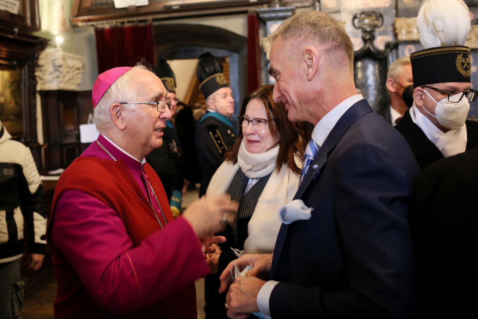 Jan Maria Jackowski, Wac�aw DepoCz�stochowa, 02.02.2022. Senator PiS Jan Maria Jackowski (2P) i abp Wac�aw Depo (L) podczas spotkania na Jasnej G�rze, 2 bm. Trwa Pielgrzymka Parlamentarzyst�w. (sko) PAP/Zbigniew MeissnerZbigniew Meissnerkaplica, modlitwa, msza, pielgrzymka, wierni