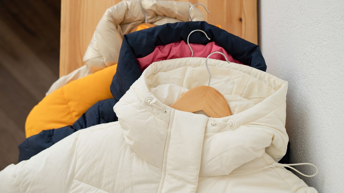 Oto jak należy prać puchową kurtkę.