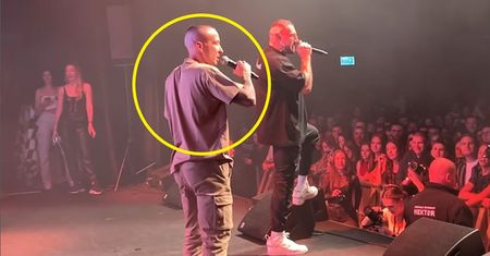 Poznajecie go? Były piłkarz kadry na koncercie słynnego rapera