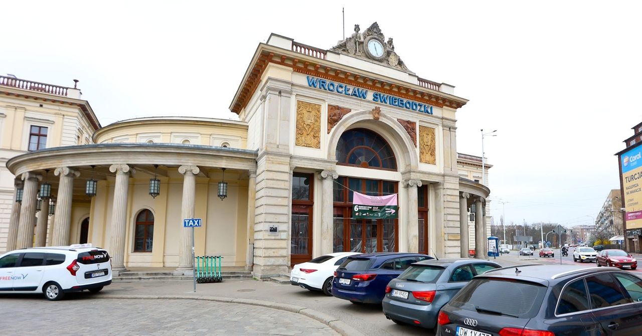 Wrocław: Dworzec Świebodzki wróci na kolejową mapę w 2029 roku. Co z targowiskiem i dotychczasowymi usługami?