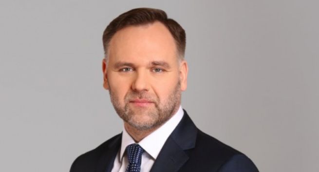 „Gazeta Wyborcza” przeprasza polityka PiS-u Dawida Jackiewicza za nierzetelne teksty o incydencie z pijanym mężczyzną