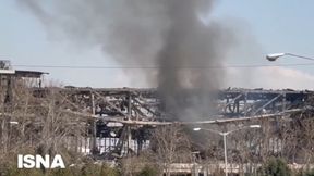 "Dymiące ruiny". Irańczycy pokazali, co zniszczono w ataku lotniczym