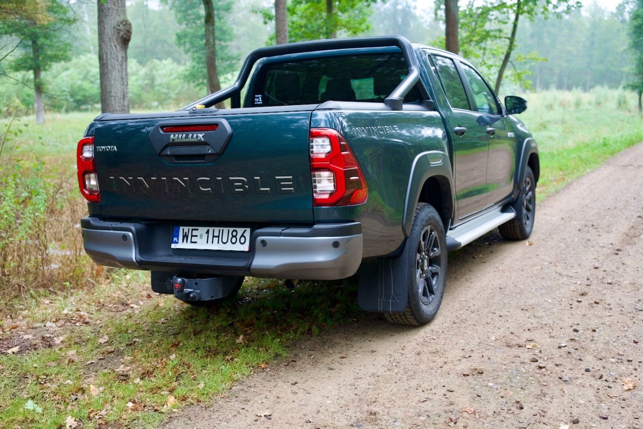 Toyota Hilux Invincible