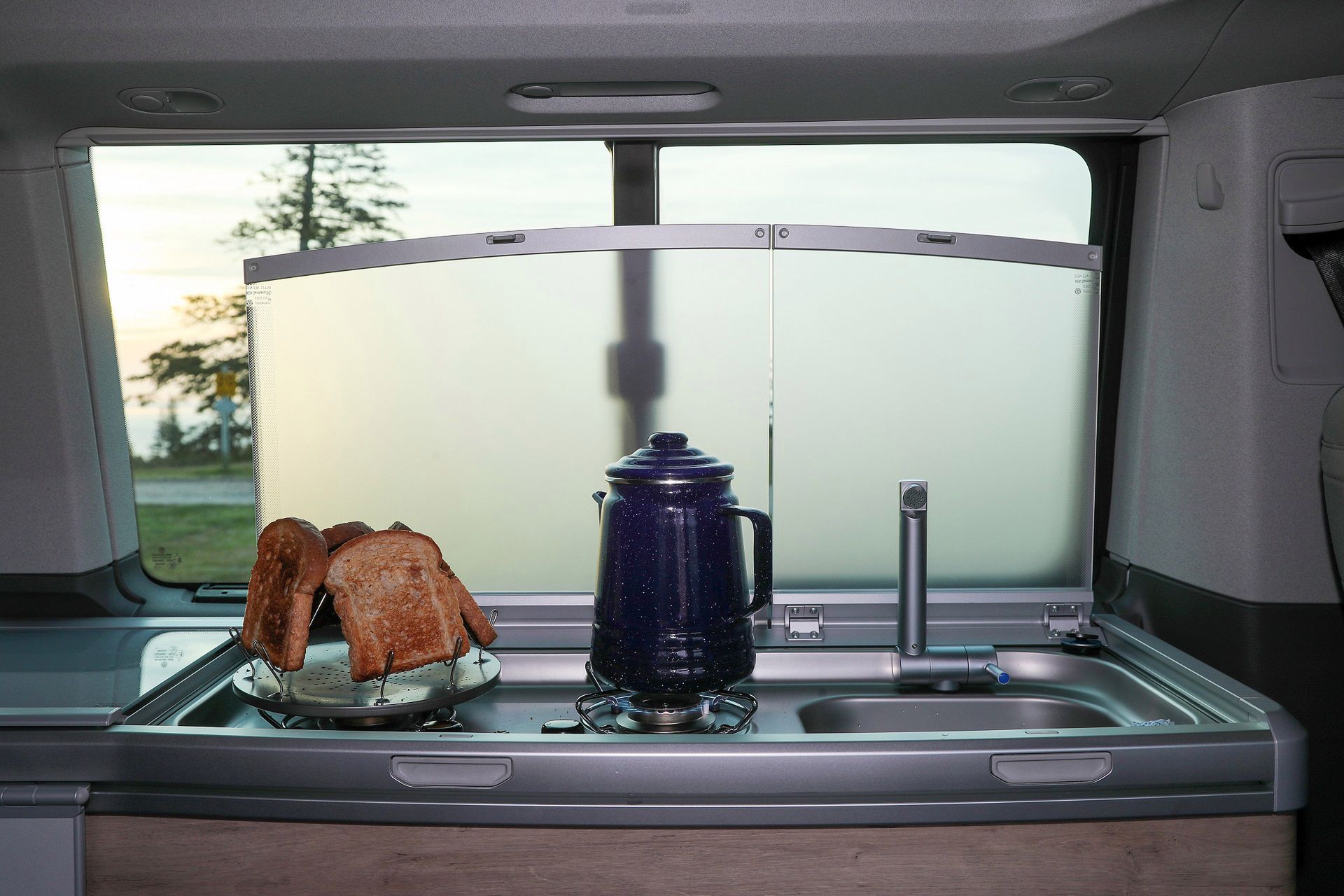 Volkswagen California 6.1 (2020) (fot. Stephan Lindloff)