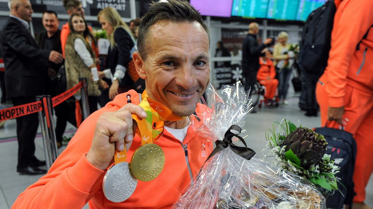 Złoty medalista w jeździe na czas i srebrny w wyścigu ze startu wspólnego w kolarstwie na handbike'ach Rafał Wilk
