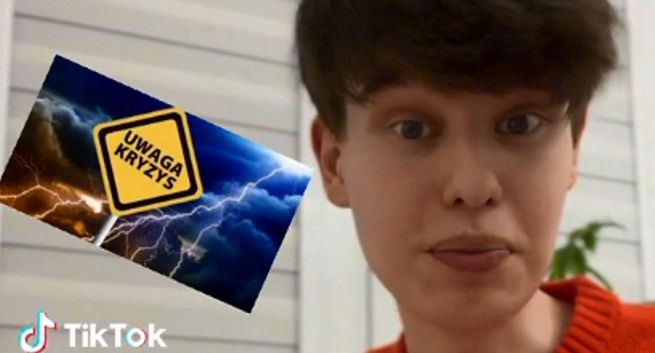 Współtwórca chwalącego władzę profilu Okiem Młodych dostał pracę w państwowej instytucji