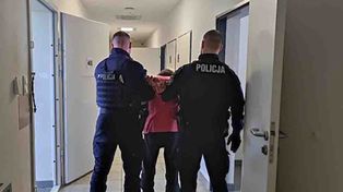 Jarocin: Dusił policjanta przy bankomacie. Ludzie nie reagowali