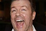 Ricky Gervais rozda Złote Globy
