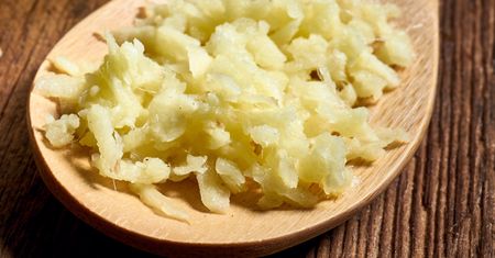 Dodawaj do herbaty, aby obniżyć poziom cukru we krwi i cholesterol. Wystarczy tylko 2 g dziennie