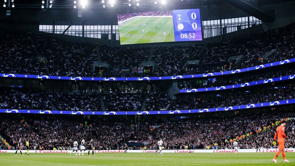 Zdjęcie okładkowe artykułu: Getty Images / Erwin Spek/Soccrates / Na zdjęciu: kibice podczas meczu Tottenham - Ajax