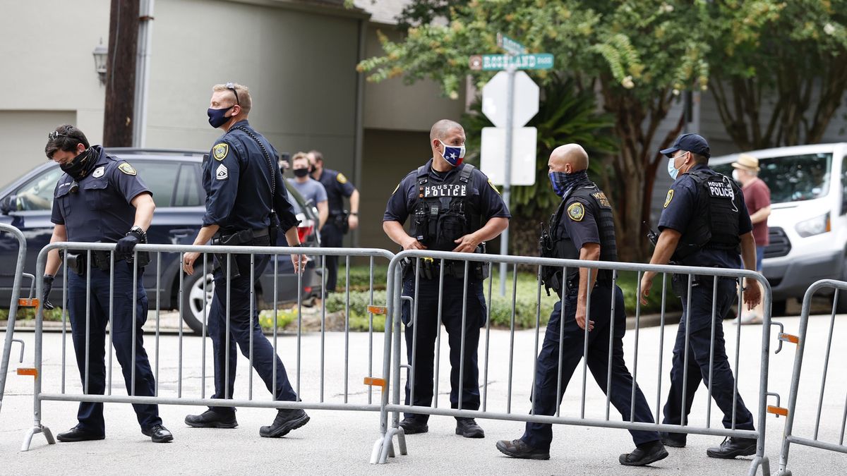 Amerykańskie służby weszły do chińskiego konsulatu w Houston