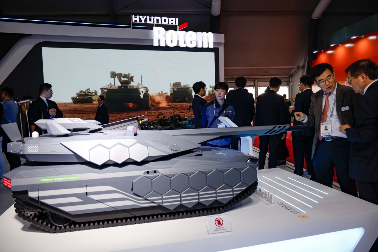 Stoisko firmy Hyundai Rotem na Adex 2023