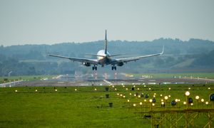 Wielki zwrot ws. aut spalinowych. Linie lotnicze następne?