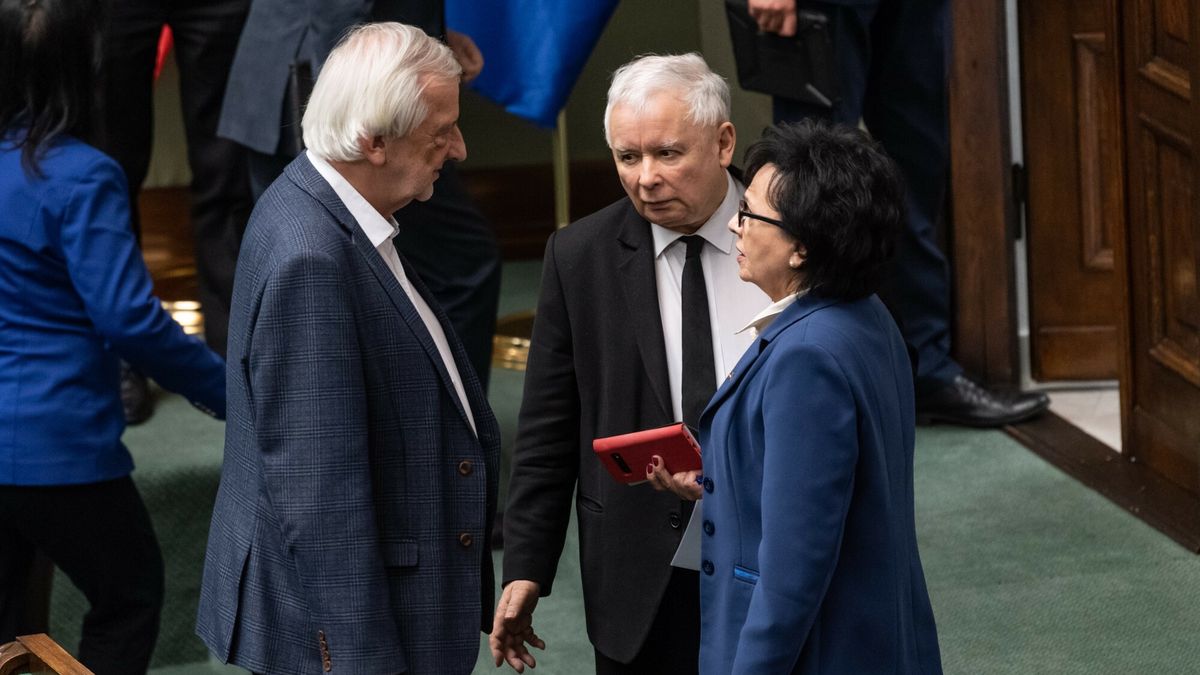 reporter9_baza31.03.2020 Warszawa Sejm 8. specjalne posiedzenie Sejmu IX kadencji  fot Jacek Dominski/REPORTERN/z: Ryszard Terlecki,Jaroslaw Kaczynski,Elzbieta WitekJacek Dominski/REPORTER