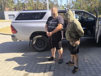 Otwock: W samochodzie miał narkotyki i cudze dokumenty. 42-latek został aresztowany na trzy miesiące