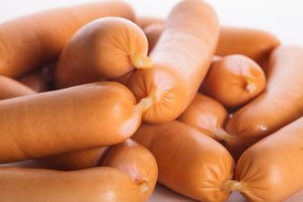 Rosjanie przyjeżdżają do Polski po parówki z dyskontu