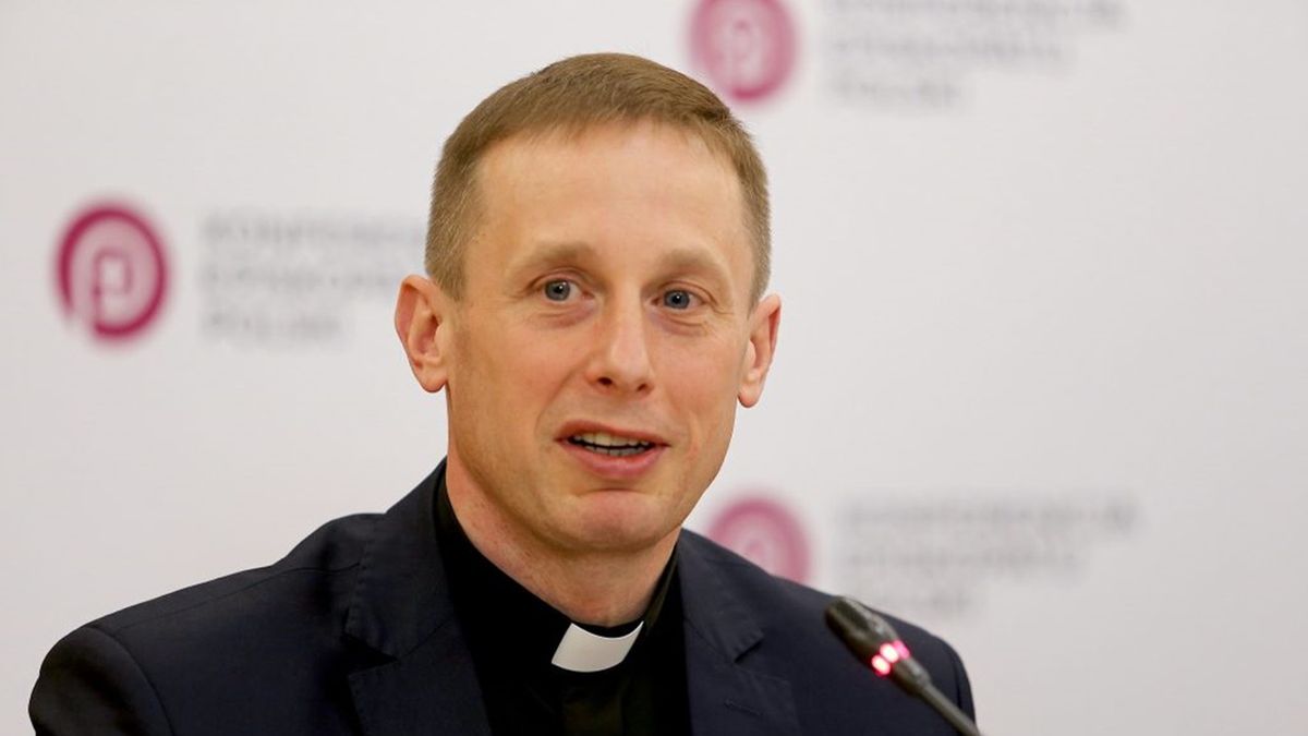 Ksiądz Rafał Kowalski uważa, że katecheci są kozłami ofiarnymi