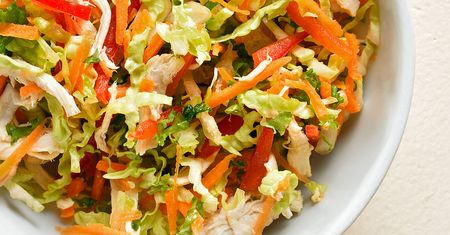 Do surówki z białej kapusty robię miodowo-musztardowy sos. Smakuje jak z restauracji