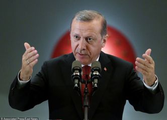 Spór Stanów z Turcją się zaostrza. Lira na dnie