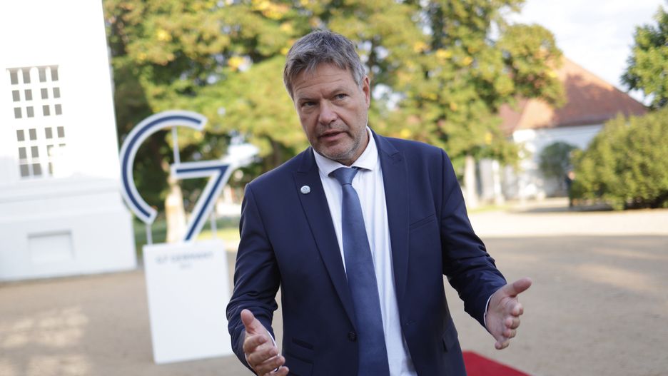 Kierowane przez Roberta Habecka niemieckie ministerstwo gospodarki szuka fotografa. W cztery lata jest w stanie zapłacić mu 400 tys. euro