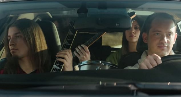 Toyota krytykowana za łopatologiczne spolszczenie reklamy. Saatchi &amp; Saatchi: spot jest bardziej zrozumiały