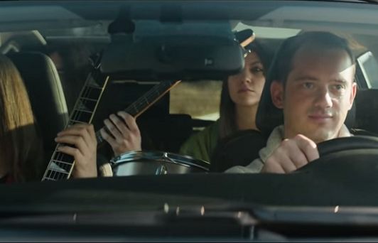 Toyota krytykowana za łopatologiczne spolszczenie reklamy. Saatchi &amp; Saatchi: spot jest bardziej zrozumiały