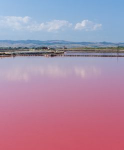 To jezioro zachwyca kolorem wody. "Jak krew jednorożca i pot lalek Barbie w jednym"