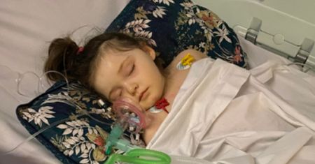 Matka ostrzega rodziców. Mówi co COVID-19 zrobił 3-letniej Angelinie