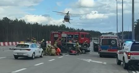Pod wpływem narkotyków uciekał przed służbami kradzionym samochodem. Doprowadził do wypadku na A2