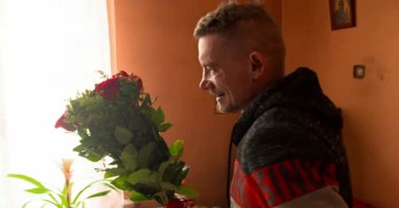 Spore zmiany u Bandziorka i jego narzeczonej. Zdjęcia robią wrażenie