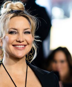 Wyglądała obłędnie. Kate Hudson odsłoniła brzuch na Fashion Weeku
