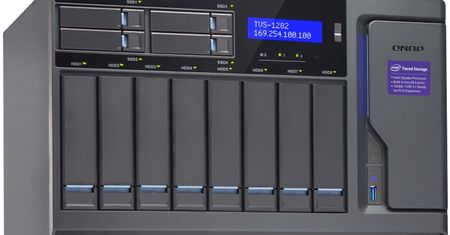 Wydajne serwery NAS dla biznesu QNAP TVS-x82