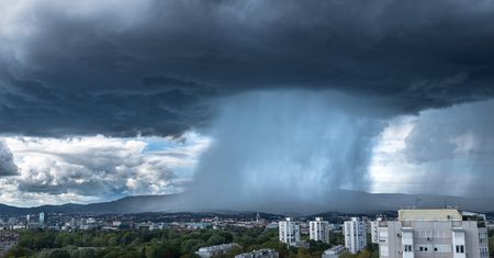 Spektakularny front burzowy. Wygląda jak kadr z filmu katastroficznego