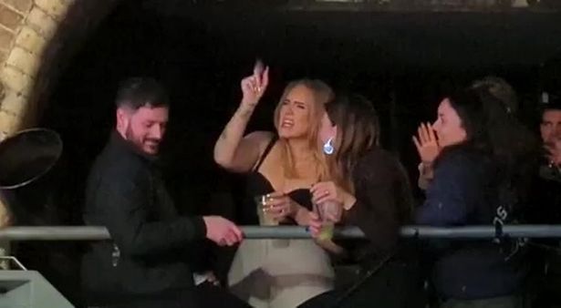 Adele w klubie