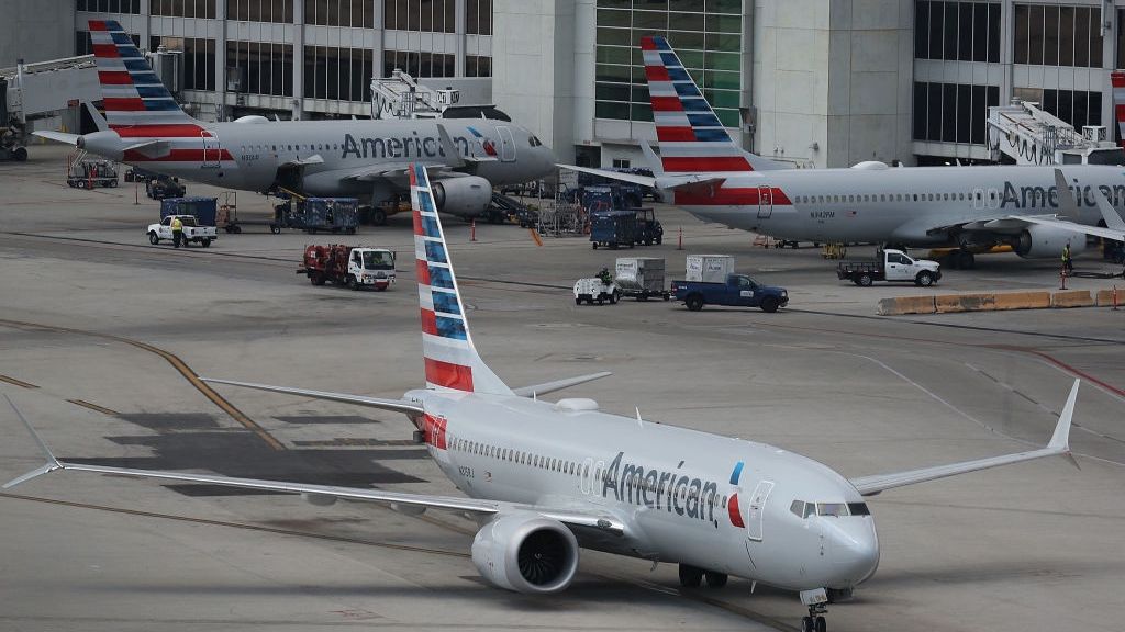 737 MAX