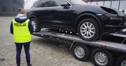 Pijany przewoził kradzione porsche. Chciał wręczyć policjantom łapówkę
