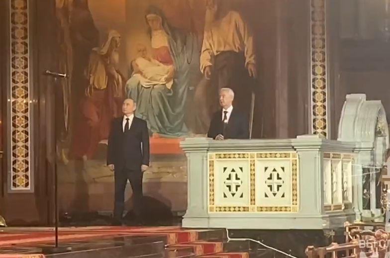 Putin w cerkwi. Ludzie zauważyli coś dziwnego