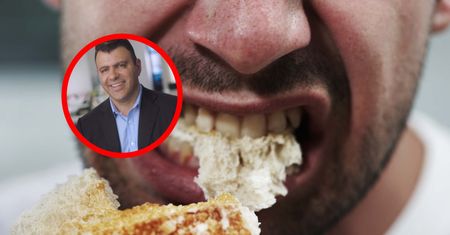 Kiedy najlepiej jeść kolację? Ten nawyk to klucz do długowieczności