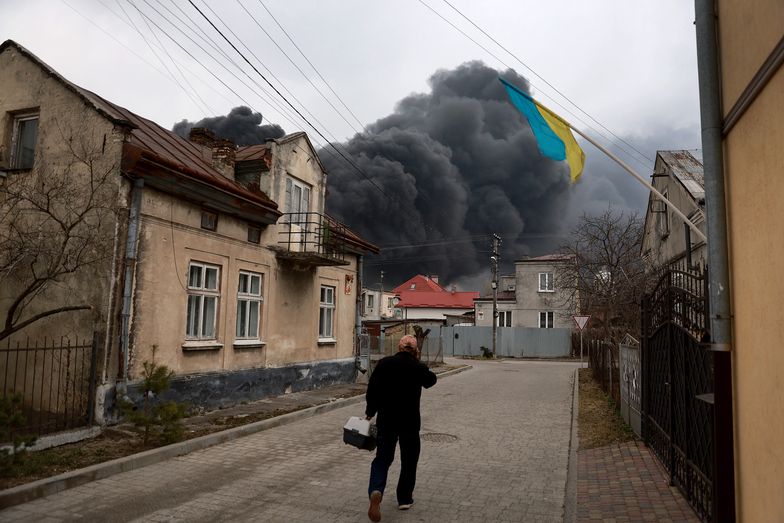 Rosjanie wzięli na cel ukraińskie zapasy. Konieczne jest rozproszenie magazynów żywności i paliwa