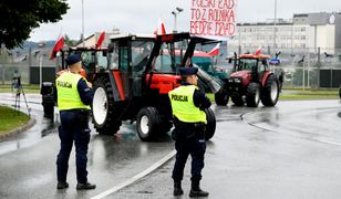 Mazowieckie. AgroUnia blokuje drogi. Rolnicy przepraszają kierowców, ale muszą