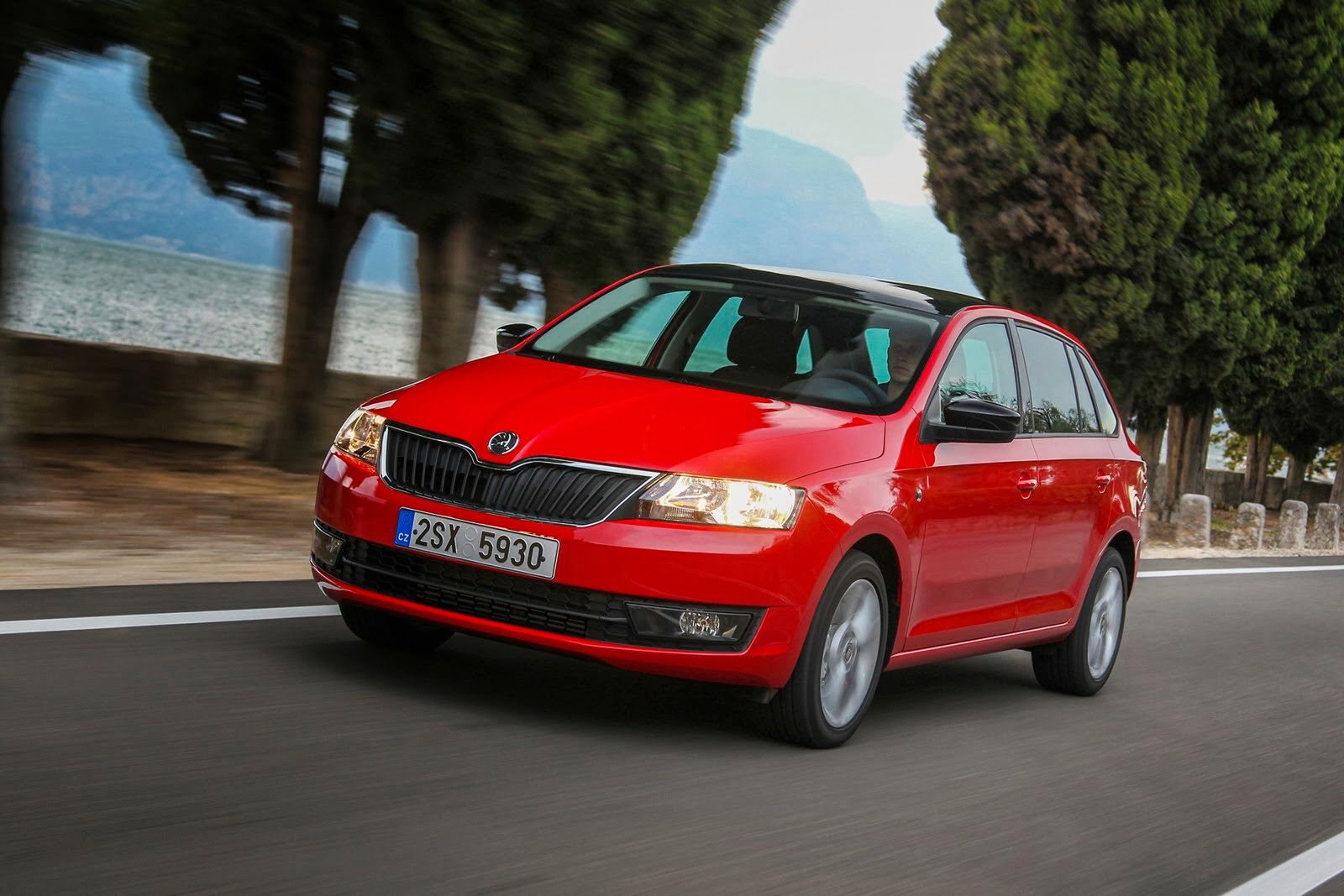 Škoda Rapid Spaceback - obszerna galeria od producenta 17