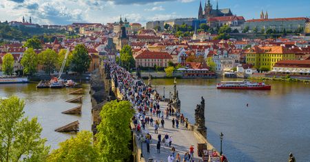 Czesi jeszcze dalej od religii. Dramatyczny spadek liczby katolików